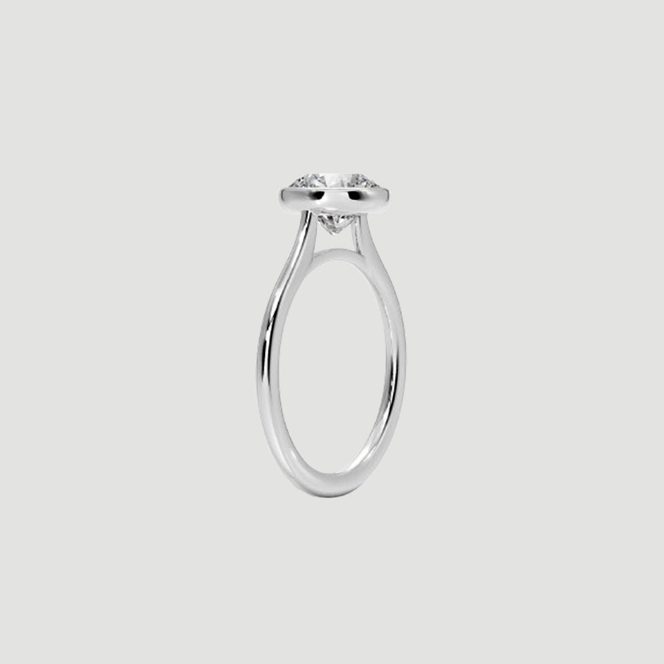 Round Bezel Setting Moissanite Ring